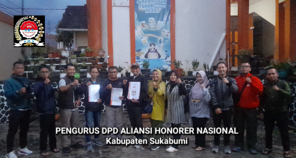 Fhoto : Ketua Beserta Pengurus DPD Aliansi Honorer Nasional Kabupaten Sukabumi 