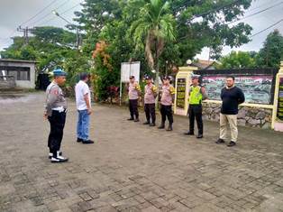 https://www.gardatipikornews.com.adhyaksanews.com/cegah-curanmor-polsek-sumbawa-himbau-petugas-parkir-di-pasar