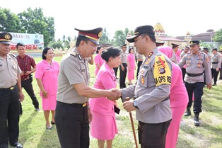 https://www.gardatipikornews.com.adhyaksanews.com/kanit-binmas-polsek-lamala-hadiri-syukuran-hut-desa-pondan-ke-71-tahun-2023