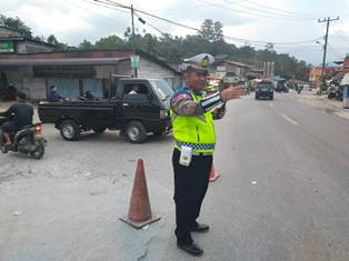https://www.gardatipikornews.com.adhyaksanews.com/syukuran-kenaikan-pangkat-polwan-polda-sumsel-yang-viral-digendong-kapolres-ogan-ilir