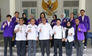 https://www.gardatipikornews.com.adhyaksanews.com/polres-cirebon-kota-memiliki-kapolres-baru-siapa-namanya