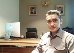 https://www.gardatipikornews.com.adhyaksanews.com/kabidkum-polda-sumsel-diwakili-kompol-benish-mh-sebagai-narasumber-talk-show-diradio-lanugraha-fm-palembang