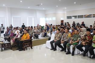 https://www.gardatipikornews.com.adhyaksanews.com/curi-2-unit-aki-mobil-pria-asal-desa-nowa-diringkus-tim-puma-polres-dompu