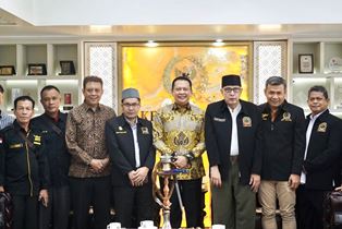 https://www.gardatipikornews.com.adhyaksanews.com/awak-media-obrol-bareng-sama-dengan-pembina-dinas-kesehatan