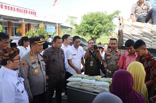 https://www.gardatipikornews.com.adhyaksanews.com/edukasi-pengguna-jalan-polisi-di-sukabumi-sosialisasikan-kamaeltibcarlantas