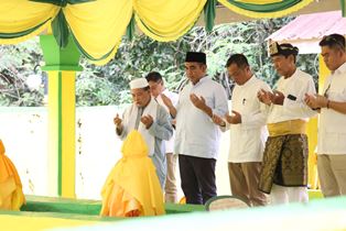 https://www.gardatipikornews.com.adhyaksanews.com/ini-yang-dilakukan-mahasiswa-kkn-t-unram-di-desa-wisata-tetebatu