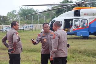 https://www.gardatipikornews.com.adhyaksanews.com/kerja-bakti-bersama-bukti-babinsa-koramil-gandusari-hadir-di-tengah-warga