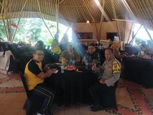 https://www.gardatipikornews.com.adhyaksanews.com/kolaborasi-kapolda-sumsel-jambi-sumbar-basarnas-forkompimda-jambi-dan-tim-mabes-polri-evakuasi-kapolda-jambi