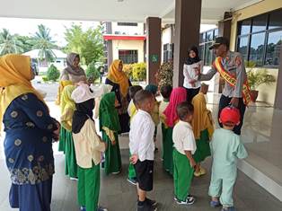 https://www.gardatipikornews.com.adhyaksanews.com/3-hari-tinggalkan-rumah-gadis-remaja-di-cari-polisi