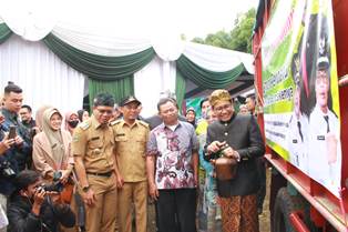 https://www.gardatipikornews.com.adhyaksanews.com/asn-dilingkungan-pemkab-sukabumi-curhat-ditengah-kenaikan-harga-bahan-pokok-tkd-belum-cair