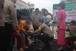 https://www.gardatipikornews.com.adhyaksanews.com/kapolres-loteng-terima-kunker-kapolda-dalam-rangka-wujudkan-bhabinkamtibmas-yang-berkompeten-dan-profesional