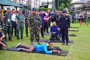 https://www.gardatipikornews.com.adhyaksanews.com/sekretaris-umum-dpc-permahi-sukabumi-raya-apresiasi-pernyataan-kapolres-terkait-debat-collector