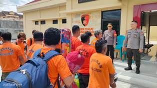 https://www.gardatipikornews.com.adhyaksanews.com/ketua-pembina-ykb-siswa-siswi-kemala-bhayangkari-dapat-menjadi-pelopor-bhayangkara