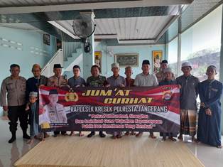 https://www.gardatipikornews.com.adhyaksanews.com/jumat-berkah-kapolsek-kronjo-bagi-bagi-nasi-box