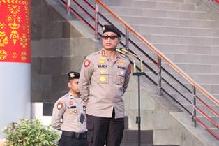 https://www.gardatipikornews.com.adhyaksanews.com/sekdes-irvan-ruswandi-bertekad-bekerja-keras-membantu-kades-nurholis-untuk-membangun-desa-pengasinan-kecamatan-gunungsindur