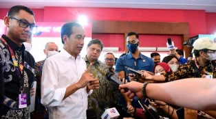 https://www.gardatipikornews.com.adhyaksanews.com/polresta-bandara-soetta-nampung-curhatan-sopir-taksi-pengendapan-soewarna