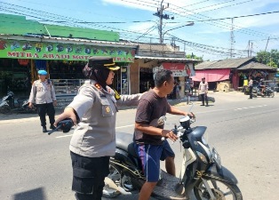 https://www.gardatipikornews.com.adhyaksanews.com/sukseskan-program-zero-stunting-kapolres-subang-lakukan-anjangsana-kepada-anak-asuhnya-dan-berikan-bantuan-bulanan