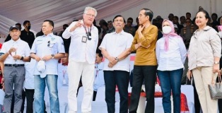 https://www.gardatipikornews.com.adhyaksanews.com/sat-narkoba-polres-sukabumi-kota-amankan-30-paket-siap-edar-dari-pelempar-bakso-berisikan-sabu-ke-lapas