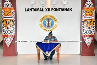 https://www.gardatipikornews.com.adhyaksanews.com/pangkalan-tni-angkatan-laut-palembang-laksanakan-upacara-memperingati-hari-kebangkitan-nasional-ke-115
