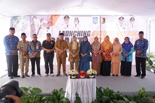 https://www.gardatipikornews.com.adhyaksanews.com/kabid-humas-polda-sumsel-di-dampingi-kasubbid-penmas-mengajak-para-wartawan-makan-siang-bersama-dalam-rangka-menjalin-silaturahmi-dan-menciptakan-rasa-kekeluargaan-kekompakan
