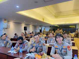 https://www.gardatipikornews.com.adhyaksanews.com/dari-curhatan-masyarakat-di-call-center-110-polres-sukabumi-bekuk-pelaku-lahgun-narkoba-jenis-ganja