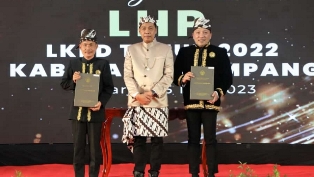 https://www.gardatipikornews.com.adhyaksanews.com/lahan-hutan-produksi-hp-diporak-poranda-oleh-tambang-timah-diduga-ilegal-wilayah-sarang-ikan-kecamatan-lubuk-besar-hancur-lebur-dilakukan-pengusaha-papan-atas-yang-kebal-hukum
