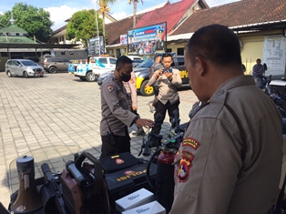 https://www.gardatipikornews.com.adhyaksanews.com/dit-polairud-polda-ntb-dapat-penghargaan-atas-kesuksesan-penyelamatan-kebakaran-kapal-mt-kristin