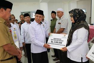 https://www.gardatipikornews.com.adhyaksanews.com/dit-polairud-polda-sumsel-pimpin-apel-pagi-dilapangan-mapolda-sumsel-km-4-palembang