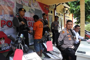 https://www.gardatipikornews.com.adhyaksanews.com/lapas-kelas-ii-a-banceuy-terima-kunjungan-ketua-presidium-fpii-dan-pengawas-presidium-dpi