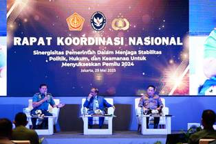 https://www.gardatipikornews.com.adhyaksanews.com/brimob-kalbar-lari-di-stadion-sultan-syarif-abdurrahman-pontianak