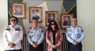https://www.gardatipikornews.com.adhyaksanews.com/kapolresta-mataram-dibanjiri-ucapan-terimakasih-dari-masyarakat-atas-keberhasilan-mengembalikan-bb