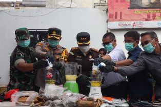 https://www.gardatipikornews.com.adhyaksanews.com/sumsel-bersatu-kibarkan-bendera-merah-putih-raksasa-dari-ketingian-gunung-dempo