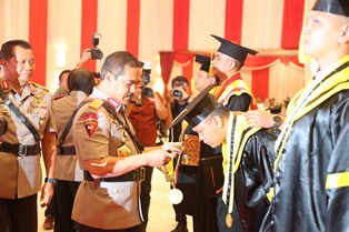 https://www.gardatipikornews.com.adhyaksanews.com/atasi-kepadatan-pasar-tumpah-polsek-narmada-perkuat-strong-point
