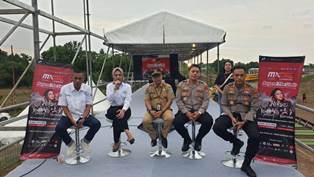https://www.gardatipikornews.com.adhyaksanews.com/perkuat-pengamanan-perairan-kapolda-ntb-resmikan-kapal-angkut-personel-dit-polairud