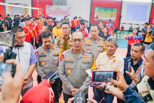 https://www.gardatipikornews.com.adhyaksanews.com/ketahanan-pangan-dalam-rangka-hari-bhayangkara-polres-sumbawa-berikan-bantuan-bibit-hingga-pupuk-untuk-petani
