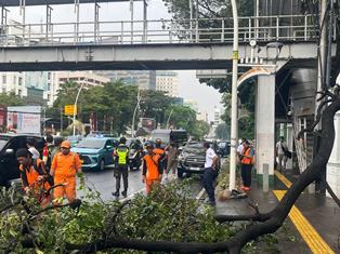 https://www.gardatipikornews.com.adhyaksanews.com/kapolda-metro-jaya-irjen-karyoto-mengajak-masyarakat-jangan-takut-mengkritik-polri-kritik-bisa-disampaikan-disertai-masukan-intuk-perbaikan