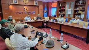 https://www.gardatipikornews.com.adhyaksanews.com/pengukuhan-dan-penyerahan-keputusan-bupati-tentang-perpanjangan-masa-jabatan-kepala-desa-di-kabupaten-oku-timur-tahun-2024