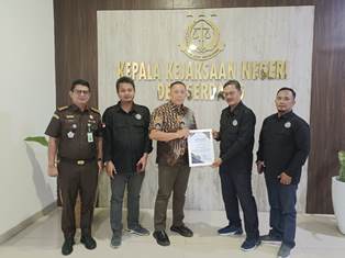 https://www.gardatipikornews.com.adhyaksanews.com/tim-gabungan-polres-batu-bara-tangkap-bandar-narkoba-di-datuk-lima-puluh
