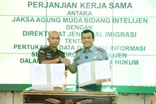 https://www.gardatipikornews.com.adhyaksanews.com/kemeriahan-hut-bhayangkara-ke-78-dihalaman-mapolda-sumsel-tidak-hanya-saat-pelaksanaan-upacara-namun-juga-terlihat-saat-acarah-tasyakuran
