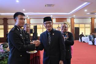 https://www.gardatipikornews.com.adhyaksanews.com/jam-intel-jalin-kerjasama-dengan-dirjen-imigrasi-terkait-pertukaran-data-informasi-serta-koordinasi-intelijen-penegakan-hukum