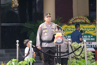 https://www.gardatipikornews.com.adhyaksanews.com/ketua-presidium-fpii-minta-usut-tuntas-terbakarnya-rumah-wartawan-di-tanah-karo