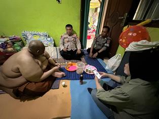 https://www.gardatipikornews.com.adhyaksanews.com/kapolres-bogor-jenguk-penderita-obesitas-di-cibinong-berikan-bantuan-dan-dukungan-moril-serta-medis