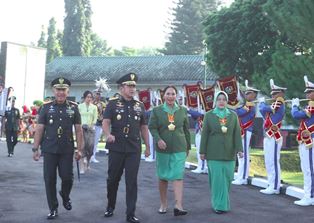 https://www.gardatipikornews.com.adhyaksanews.com/menjelang-pemilu-kepala-daerah-pemilukada-2024-damai-kembali-disuarakan-sdr-suriono-sebagai-ketua-umkm-paguyuban-djoyo-mentosuro-di-kabupaten-sergei