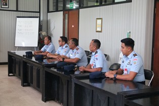 https://www.gardatipikornews.com.adhyaksanews.com/kejaksaan-tinggi-kalimantan-barat-melakukan-penyelidikan-terkait-pembelian-lahan-atau-sebidang-tanah-oleh-bank-kalbar-yang-diduga-terjadi-dugaan-mark-up-anggaran