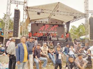 https://www.gardatipikornews.com.adhyaksanews.com/demo-damai-wartawan-ke-kejaksaan-tuntut-copot-kajari-jika-tidak-klarifikasi-pernyataannya