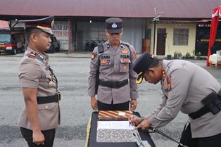 https://www.gardatipikornews.com.adhyaksanews.com/pengurus-besar-himpunan-pemuda-pelajar-mahasiswa-kolaka-timur-melalui-sekretaris-jendral-abd-haris-nurdin-mengingatkan-asn-kepala-desa-dan-tni-polri-kab-kolaka-timur-untuk-bersikap-netral-dalam-mom