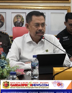 https://www.gardatipikornews.com.adhyaksanews.com/lsm-gada-paksi-pekerjaan-saluran-lingkungan-kelurahan-tawangrejo-madiun-di-duga-di-kerjakan-tidak-sesuai-spektanpa-uruk-lantai-dasar