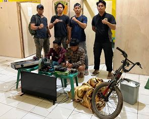 https://www.gardatipikornews.com.adhyaksanews.com/direktorat-penyidikan-jaksa-agung-muda-bidang-tindak-pidana-khusus-jam-pidsus-memeriksa-3-orang-saksi-terkait-imfortasi-gula