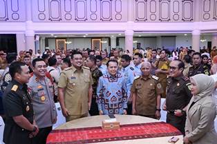 https://www.gardatipikornews.com.adhyaksanews.com/163-personil-polda-sumsel-dapat-piagam-penghargaan