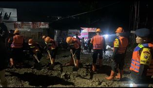 https://www.gardatipikornews.com.adhyaksanews.com/ormas-ppbni-satria-banten-dpac-ciseeng-gelar-bagi-bagi-5000-paket-takjil-di-perempatan-ciseng-dihadiri-pengurus-dpp-berlangsung-kondusif